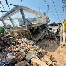 ဓာတ်ပုံကိုပြခန်းကြည့်ရှုသူသို့တင်ပါ။Myanmar Earthquake Relief - Safe Water Campaign for MAG Community